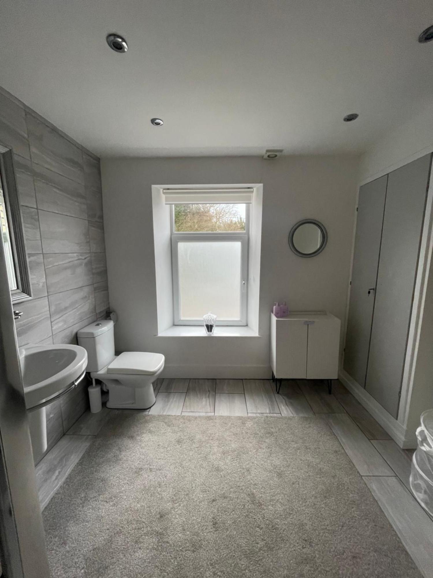 Modern, Spacious And Central Location Aberdare Exterior foto