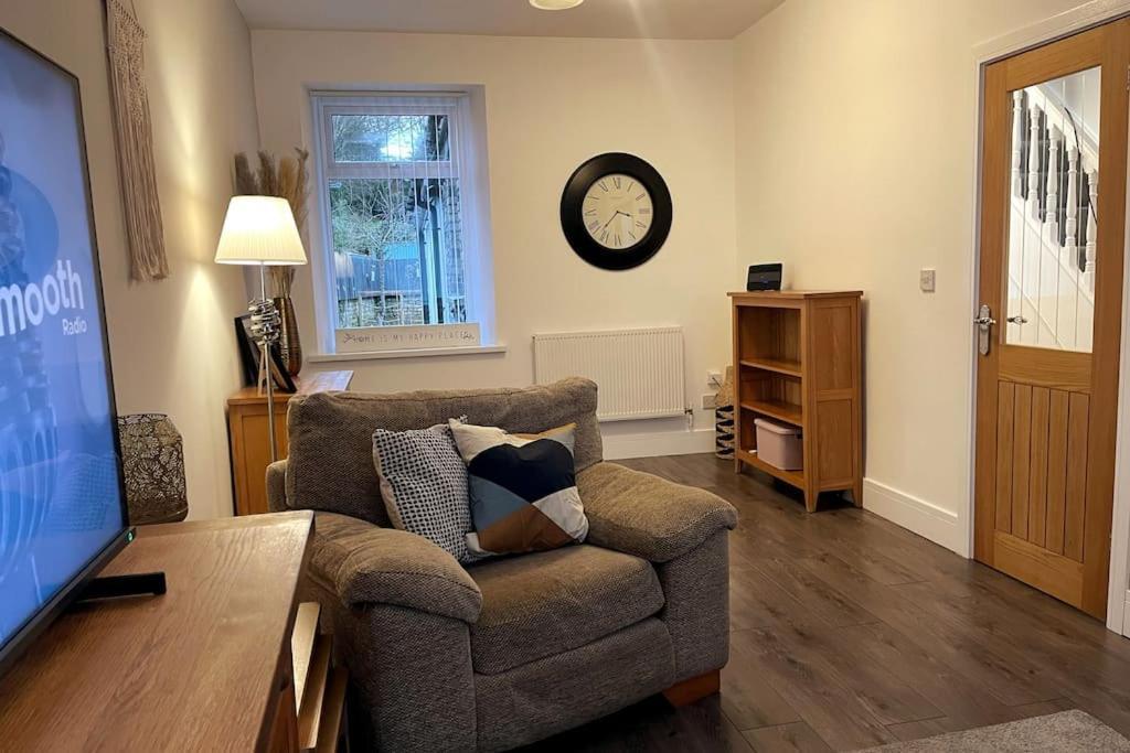 Modern, Spacious And Central Location Aberdare Exterior foto